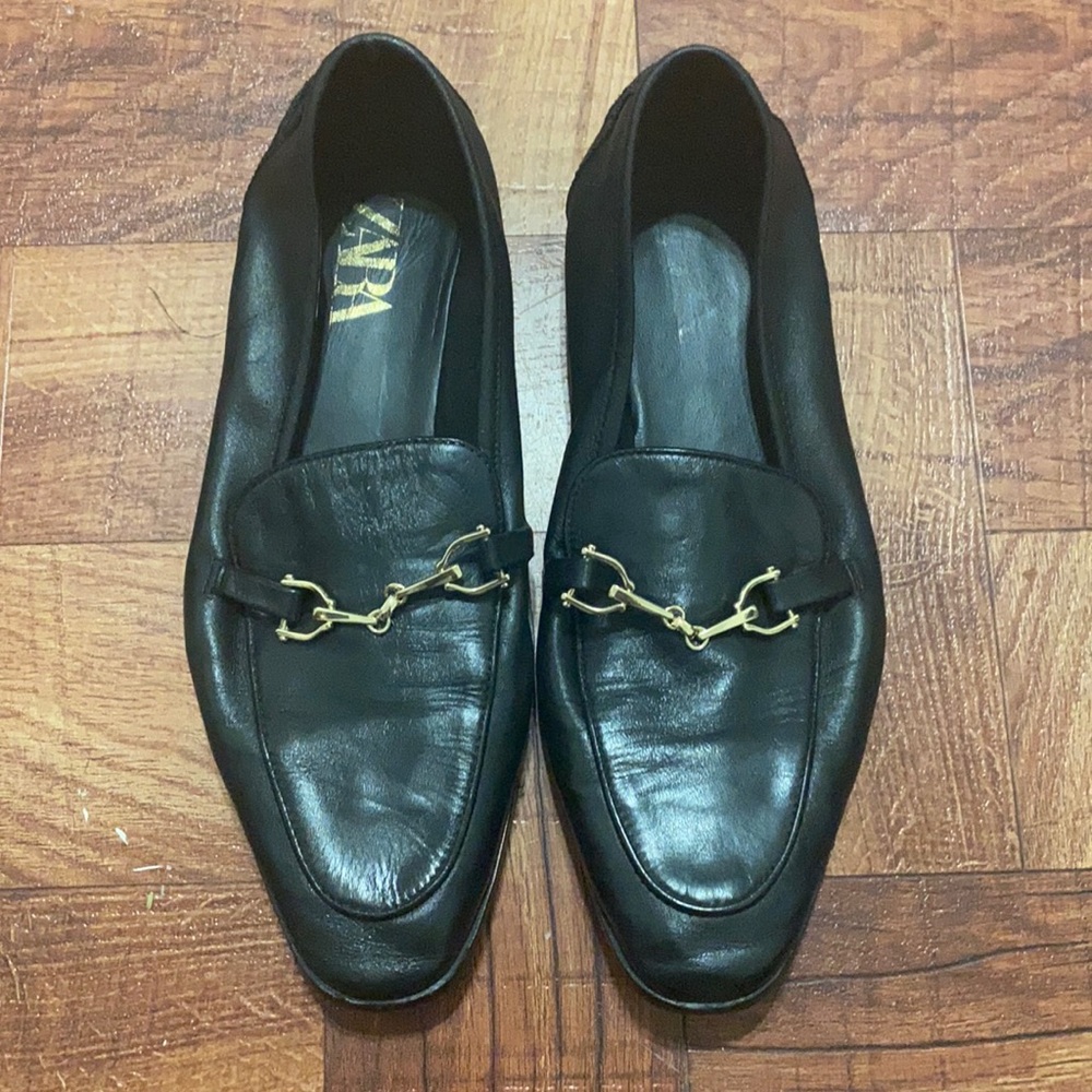 ZARA LOAFERS SIZE 9